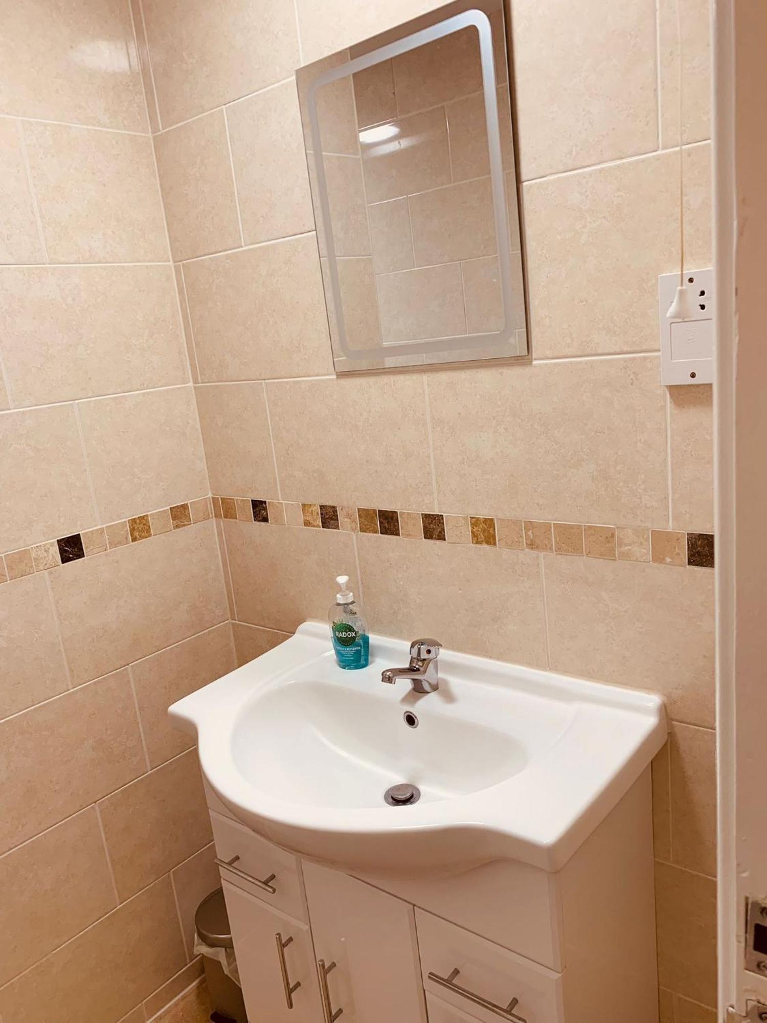 2 Bedroom House Walking Distance To City Centre With Free Parking York Extérieur photo
